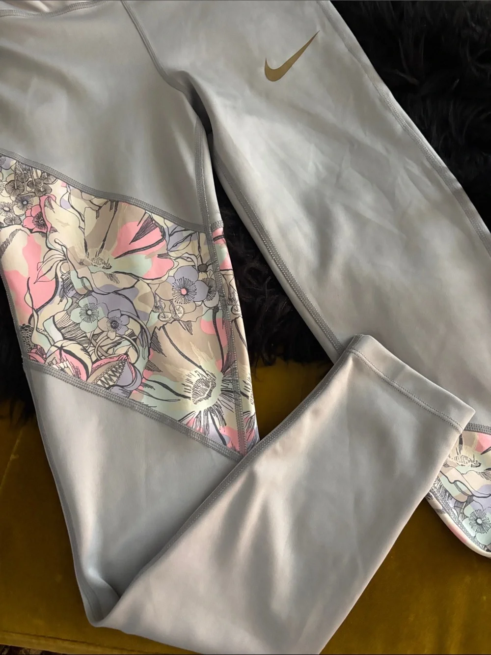 Girls Nike Athletic Compression Pants Leggings Blue Pink Gray M EUC